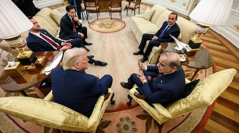 President Donald Trump meets with Prime Minister Shehbaz Sharif and Field Marshal Asim Munir of Pakistan, Thursday, September 25, 2025, in the Oval Office. (Official White House Photo by Daniel Torok)
