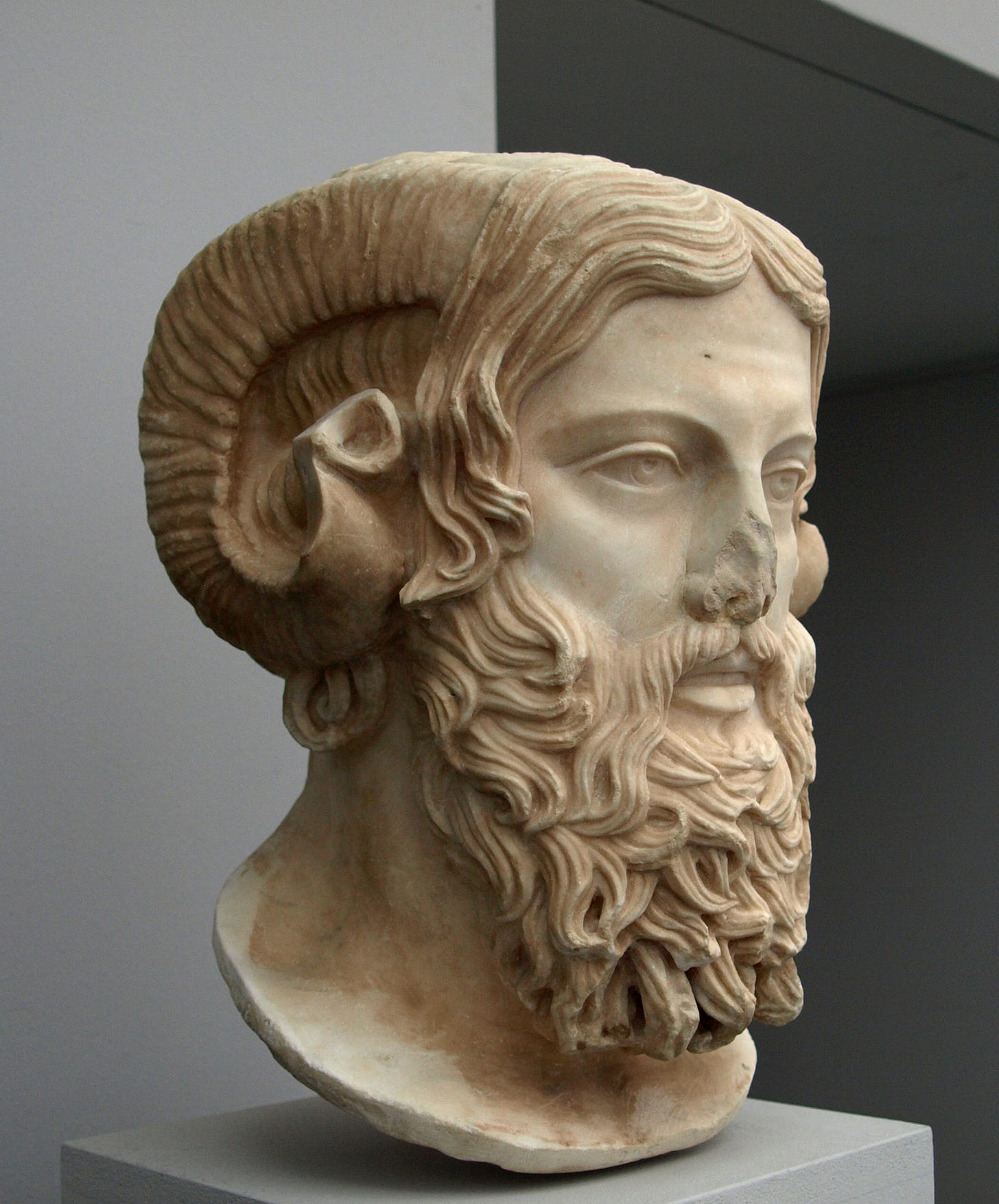 File:Zeus Ammon (Antikensammlung München).jpg - Wikimedia Commons