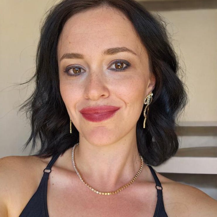 Vera Herself, Istanbulite with stories to tell