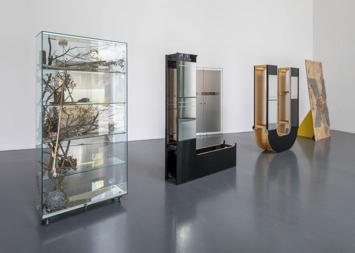Caterina De Nicola “Reek of past pitfalls” at Istituto Svizzero, Milan —  Mousse Magazine and Publishing