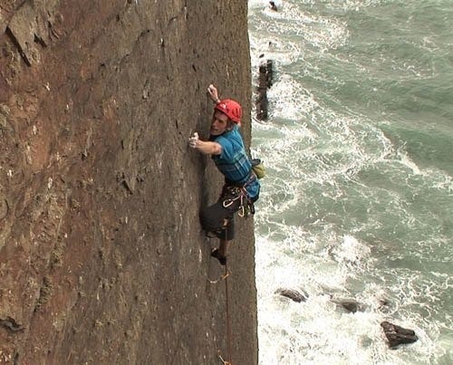 James Pearson leads The Walk of Life E12 7a
