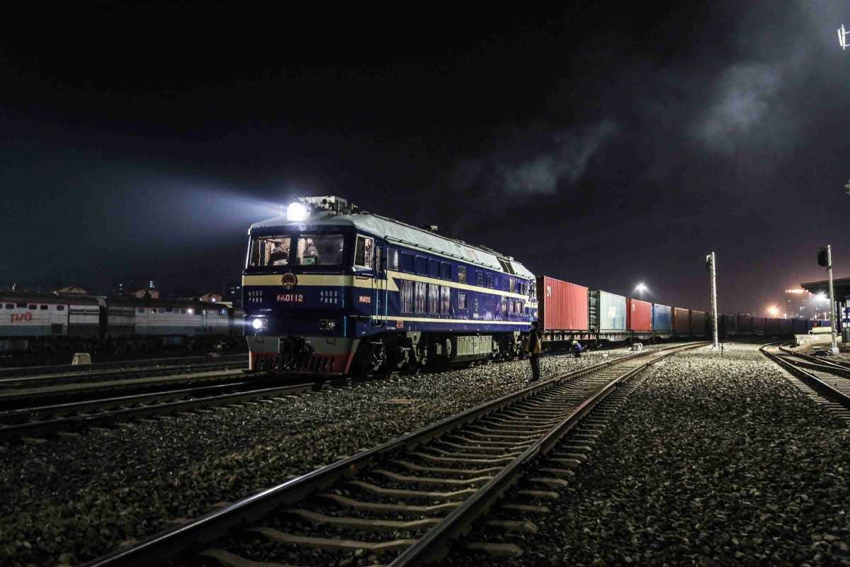 China-Europe freight trains help stabilize trade, production - Chinadaily.com.cn China-Europe freight trains help stabilize trade, production - Chinadaily.com.cn