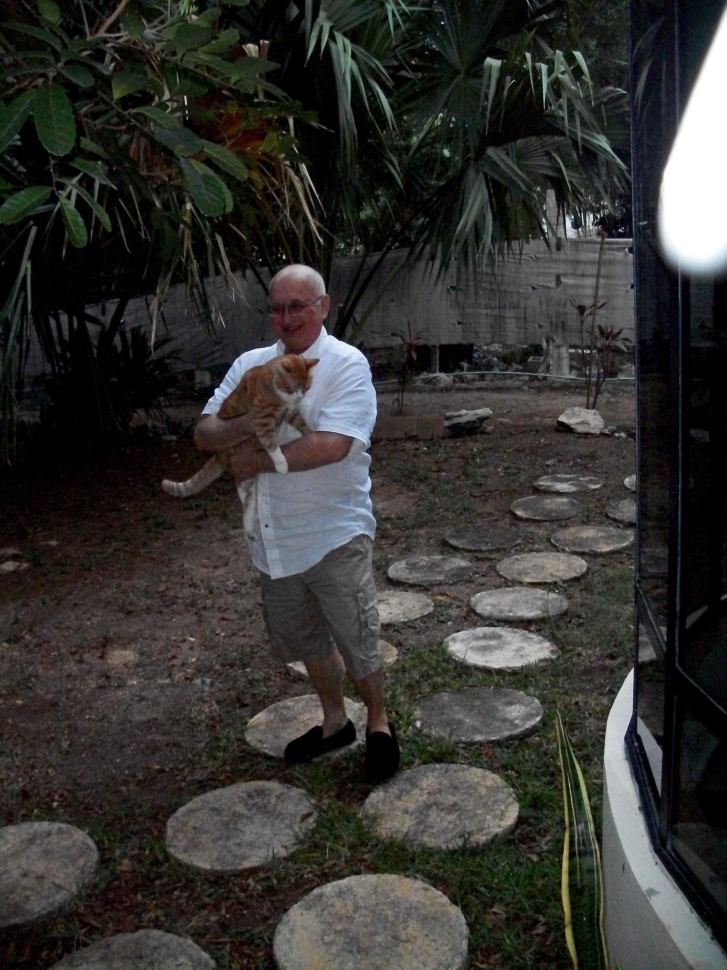 Leonid Afremov with his cat Max in Mexico 2010 Leonid Afremov with his cat Max in Mexico 2010