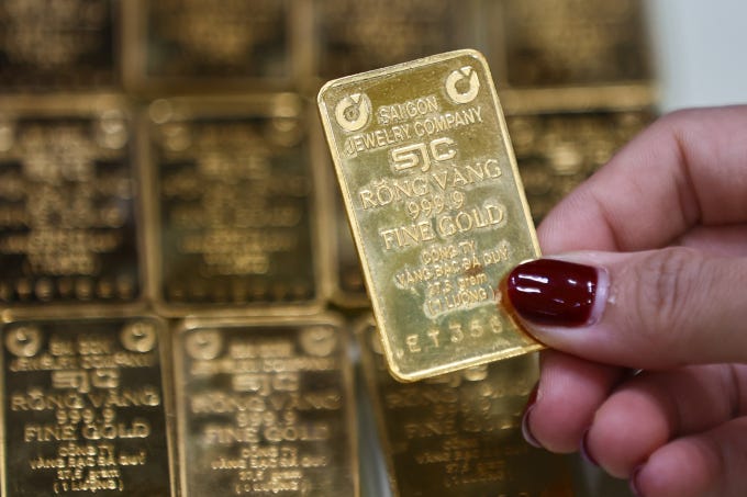 Vàng miếng tại trụ sở SJC ở quận 3, tháng 3/2025. Ảnh: Quỳnh Trần Vàng miếng tại trụ sở SJC ở quận 3, tháng 3/2025. Ảnh: Quỳnh Trần