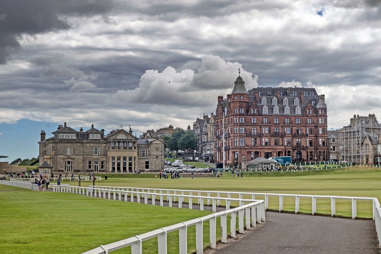 st andrews,old course,clubhouse,golf,golf club,scotland,free pictures, free photos, free images, royalty free, free illustrations, public domain