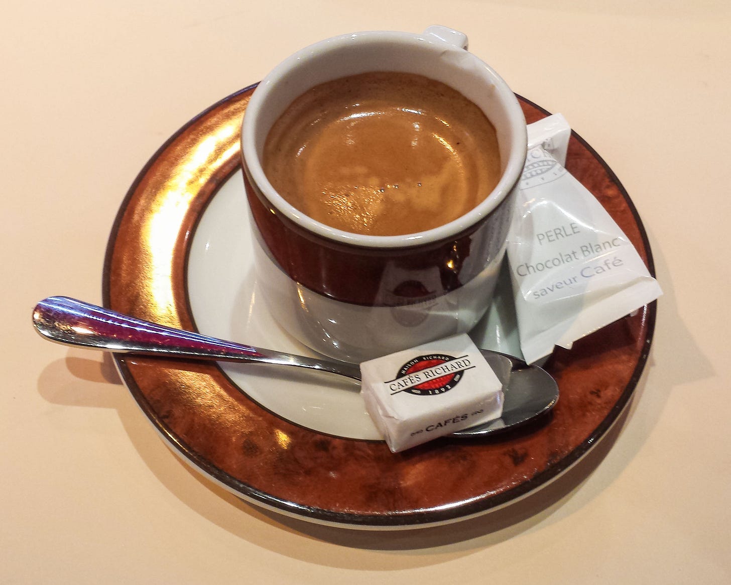 Un cafe, Paris