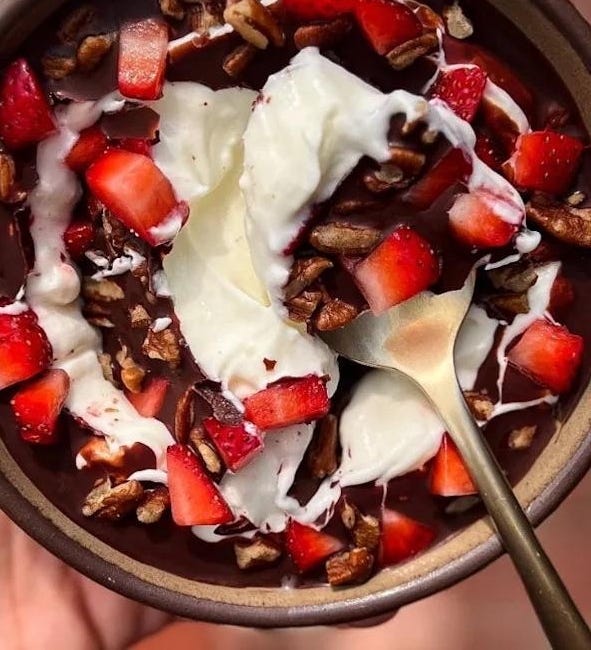 The 30g Protein Chocolate Yogurt Bowl That Tastes Like Dessert