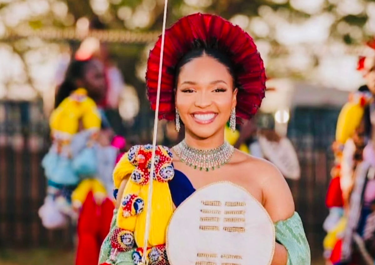 King Mswati allegedly ‘had sex’ with Inkhosikati Nomcebo LaZuma for only three(3) months and focused on other wives, frustrated ex-President Jacob Zuma’s daughter cried hysterically before fleeing Palace.