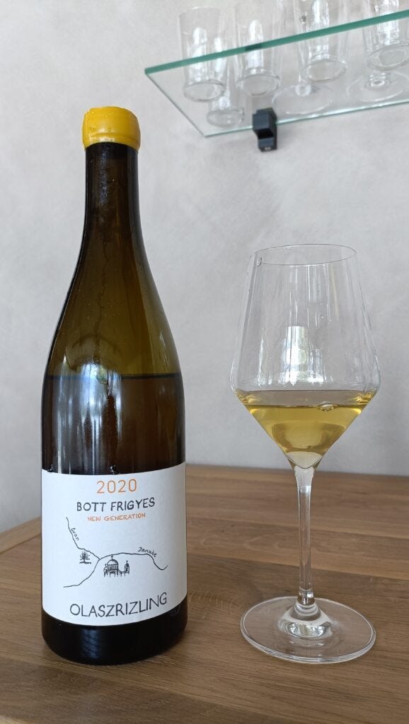 Bott Frigyes - Olaszrizling New Generation 2020. White wine from Slovakia. Photo (C) Simon J Woolf