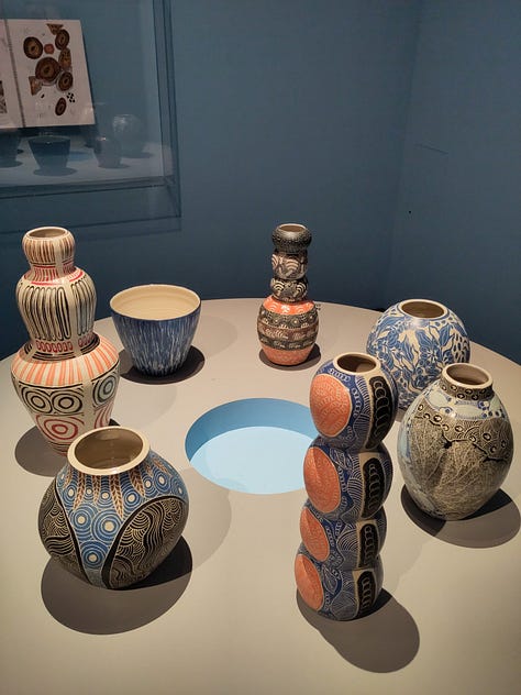 Vues de l'exposition "Songline" au musée du quai Branly, Paris, 2023.