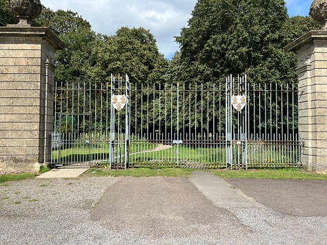 The Corsham Almshouses, gates to Corsham Court, the Methuen Coat of Arms and the war memorial. Images: Roland's Travels