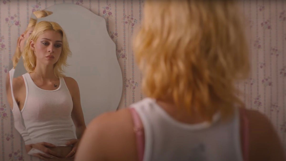 Nicola Peltz Beckham Stars In and Makes Directorial Debut with 'Lola' |  Trailer - VIMooZ