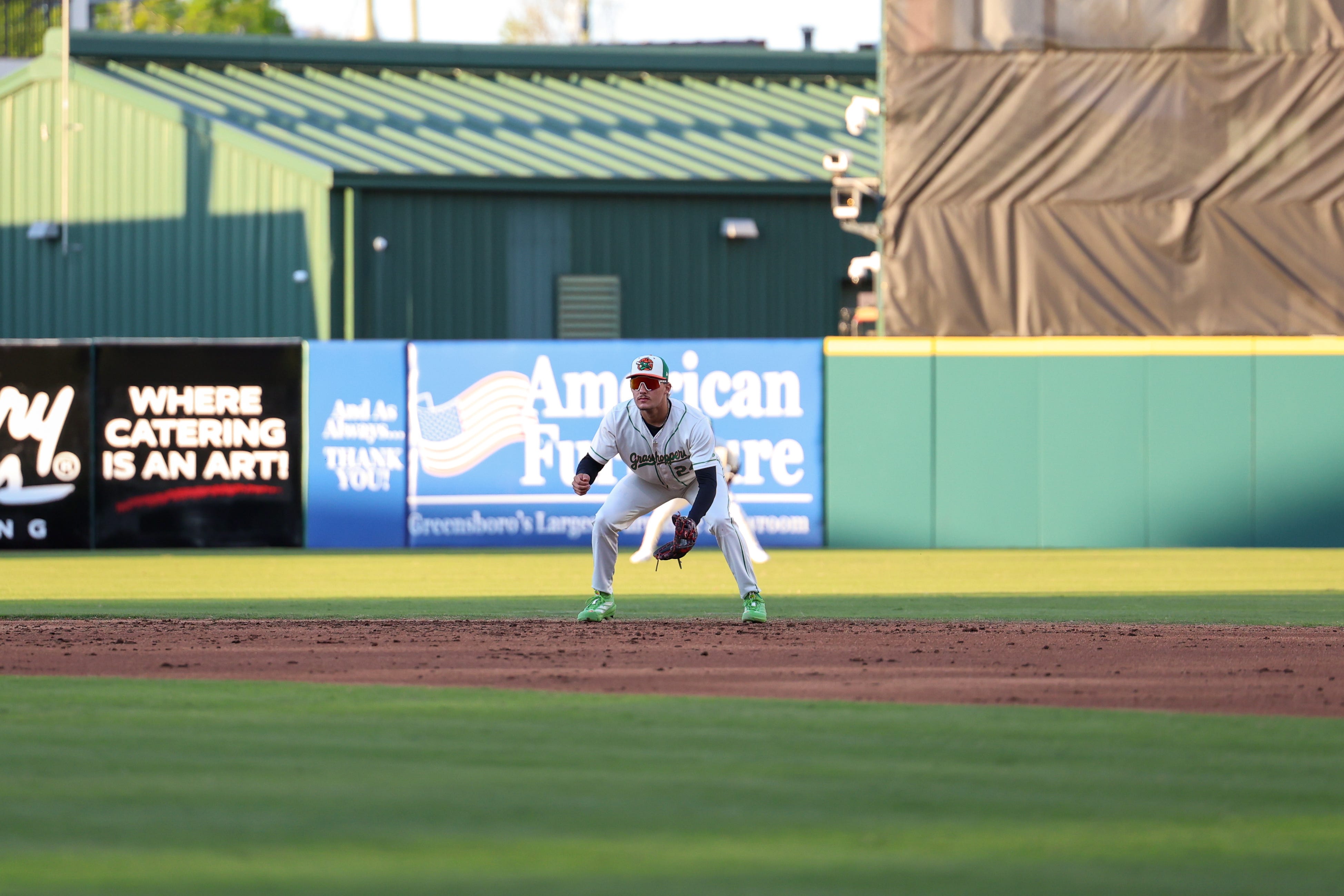 Sanford collects two hits, Chourio hits walk-off single, Braves steal game two