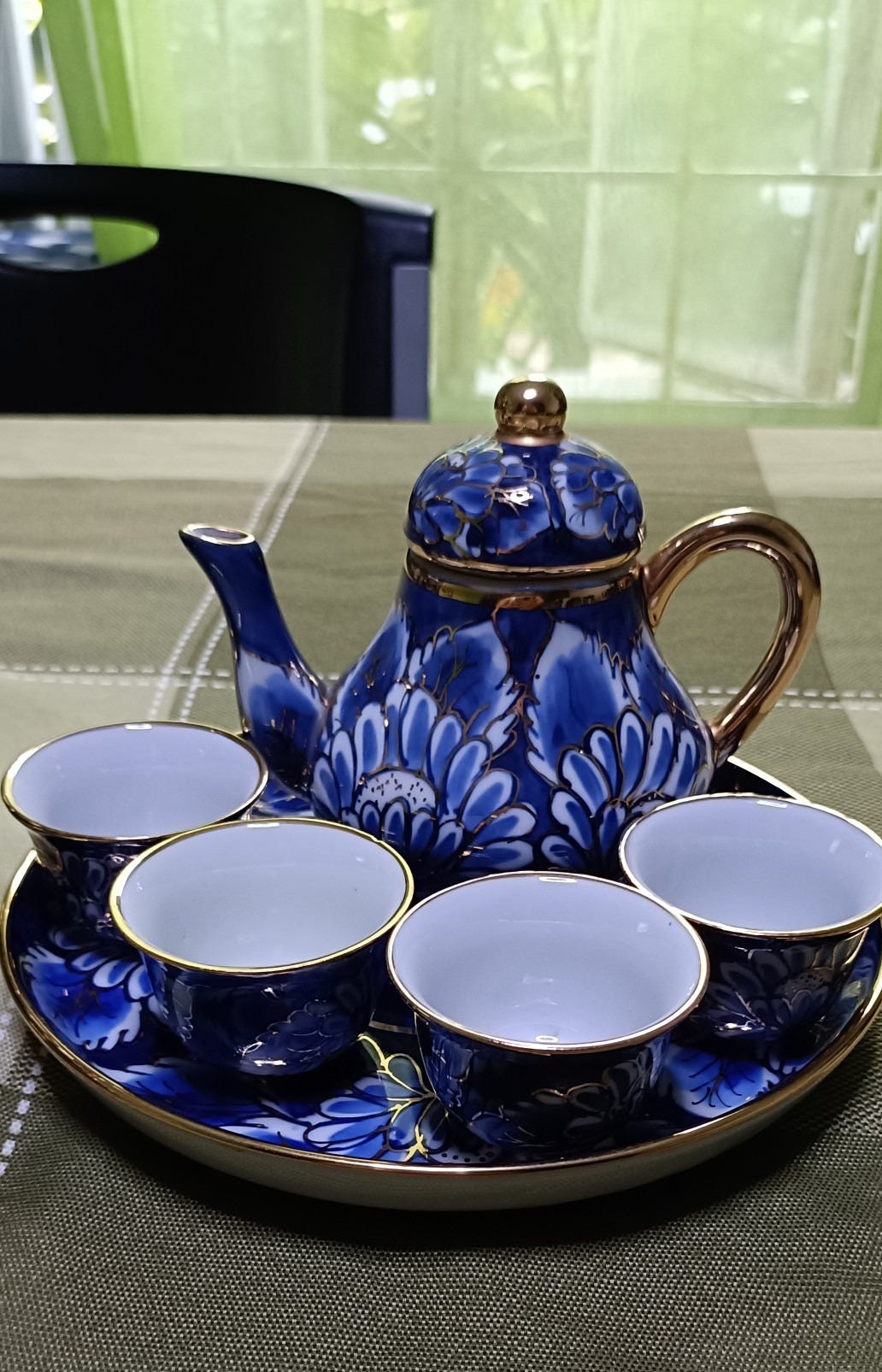 Blue Floral Tea Set with 4 cups