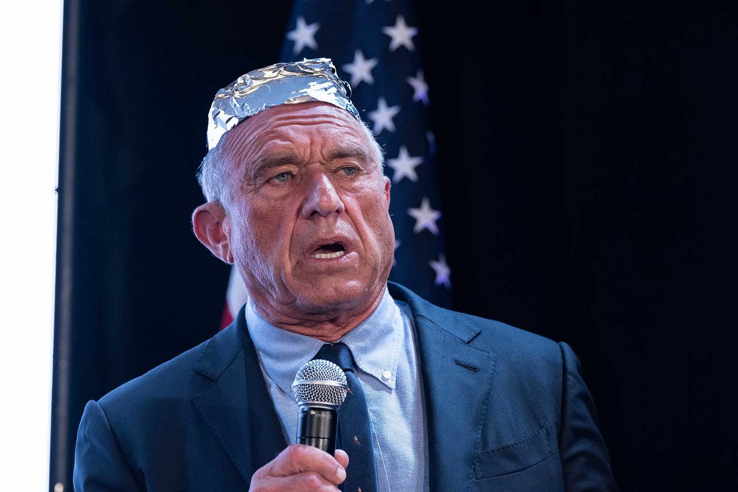 Image: RFK Jr (lev radin / Shutterstock.com/Stable Diffusion) Image: RFK Jr (lev radin / Shutterstock.com/Stable Diffusion)