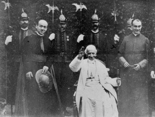 Papa Leão XIII em filmagem histórica, feita em 1898