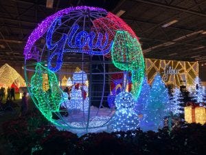 Edmonton Playgrounds Holiday Light-ups and Santa Pardes 13