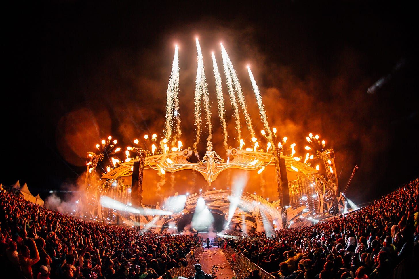 An impressive firework and pyro display with a huge crowd in Russia. An impressive firework and pyro display with a huge crowd in Russia.