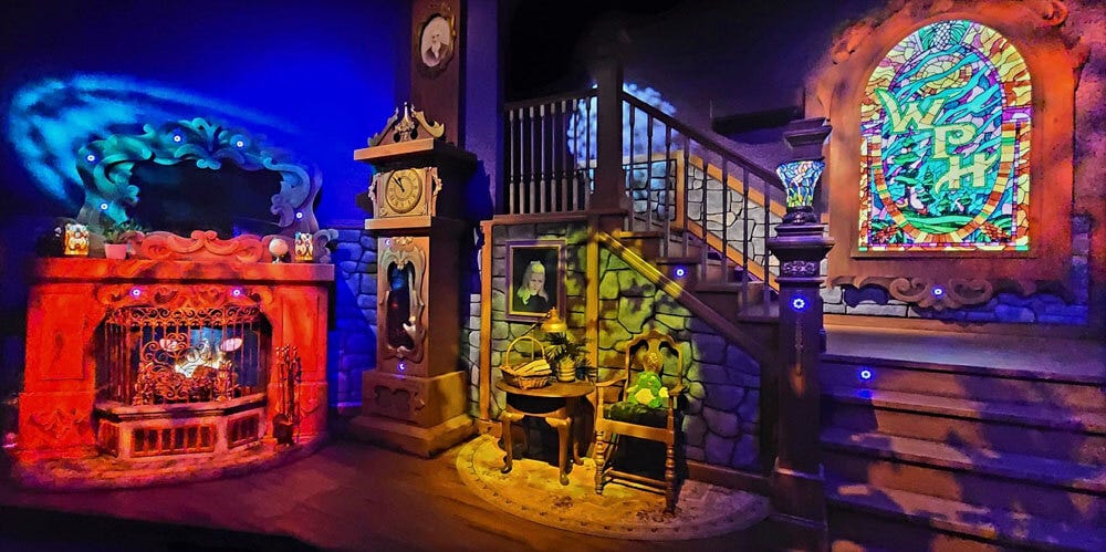 Scene from Funtown USA Haunted Hotel ride