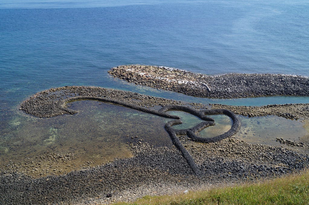 澎湖潮間帶的石滬景觀|來源:okman450 / Flickr(CC BY-SA 2.0) 澎湖潮間帶的石滬景觀|來源:okman450 / Flickr(CC BY-SA 2.0)