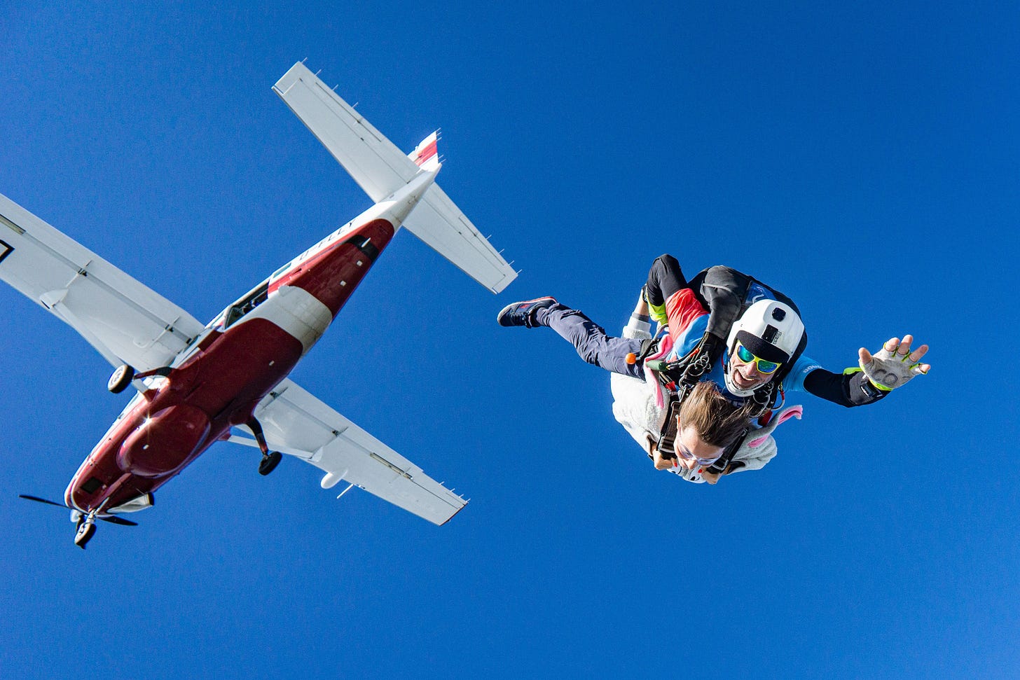 Jumping Out of a Plane at 8,000 Feet | by James Beaufait | The Daily Cuppa  Grande | Medium