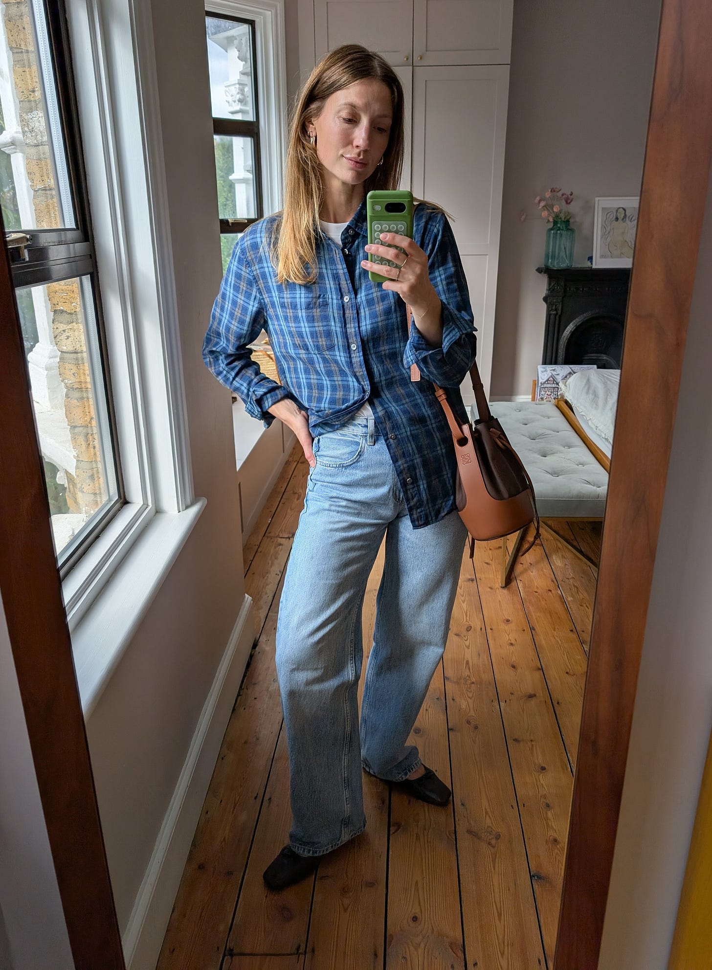 Why not swap your striped shirt for checks? - by Frankie, image size:1456x1983