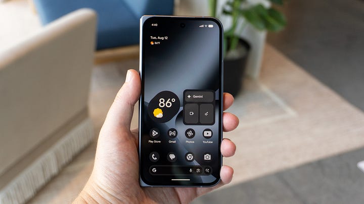 Pixel 10 Pro Fold Moonstone