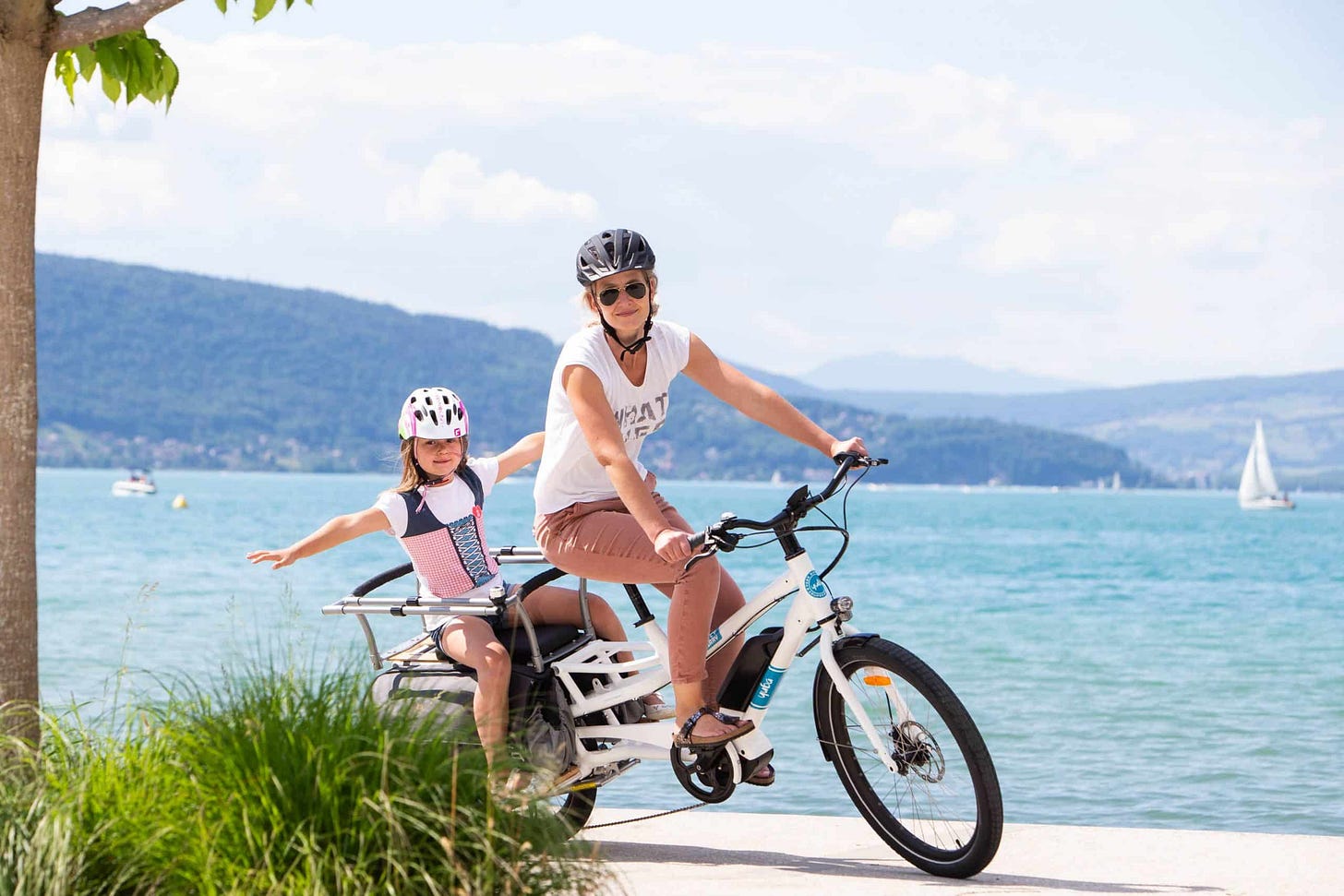 Yuba Spicy Curry Cargo Bike Lifestyle Hauling Yuba Spicy Curry Cargo Bike Lifestyle Hauling