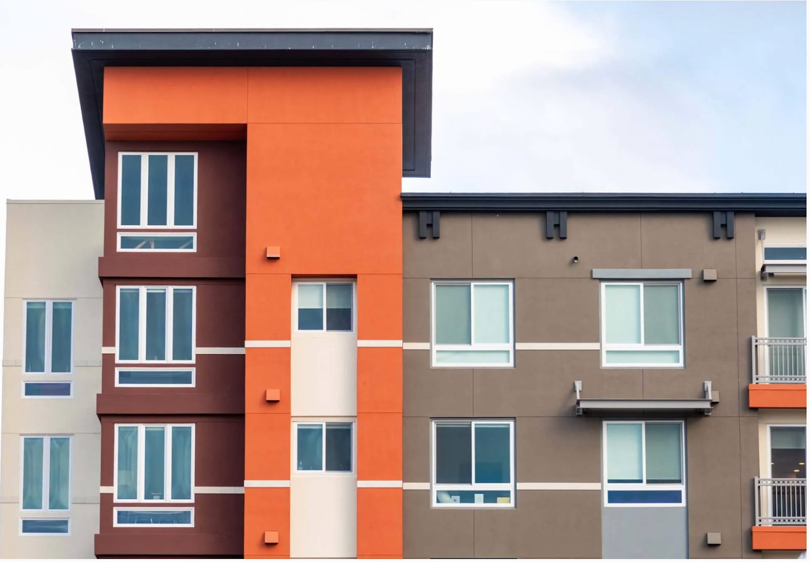Cheap windows flush with the facade. Source (Sundry Photography/Shutterstock)