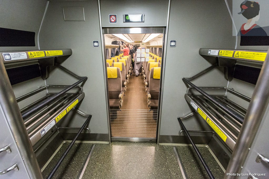 Maleteros en trenes desde el aeropuerto