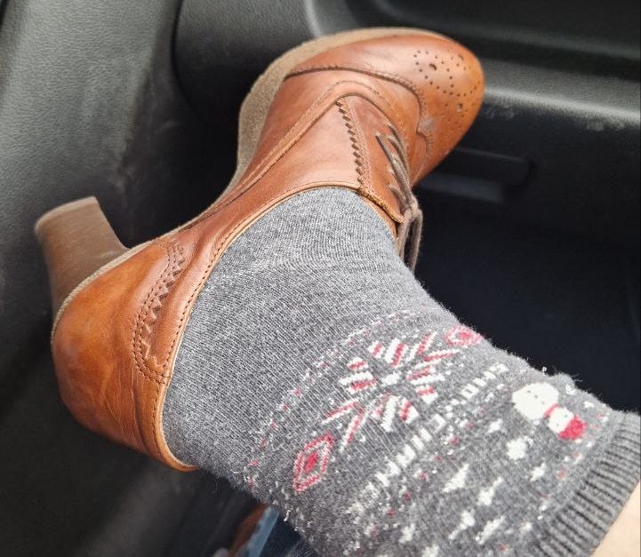 Calzini di Natale e tacchi sotto i jeans, la mia nuova idea di freelance.