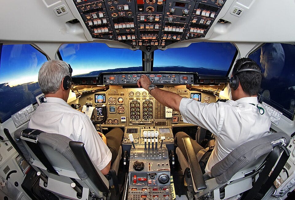 File:Mahan Air Avro RJ100 cockpit.jpg File:Mahan Air Avro RJ100 cockpit.jpg