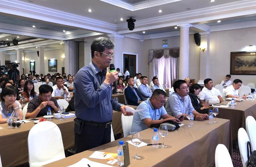 Ông Trí, đại diện ban quản trị một chung cư tại quận 4, TP.HCM: "Bộ Xây dựng, Sở Xây dựng nên có các cuộc họp riêng dành cho các ban quản trị nhà chung cư, về các quy định trong luật, nghị định, thông tư… Vì trình độ của nhiều thành viên trong ban quản trị chung cư chỉ ở mức vừa phải, sự hiểu khác nhau, chưa nắm rõ, đúng quy định của luật". Ông Trí, đại diện ban quản trị một chung cư tại quận 4, TP.HCM: "Bộ Xây dựng, Sở Xây dựng nên có các cuộc họp riêng dành cho các ban quản trị nhà chung cư, về các quy định trong luật, nghị định, thông tư… Vì trình độ của nhiều thành viên trong ban quản trị chung cư chỉ ở mức vừa phải, sự hiểu khác nhau, chưa nắm rõ, đúng quy định của luật".
