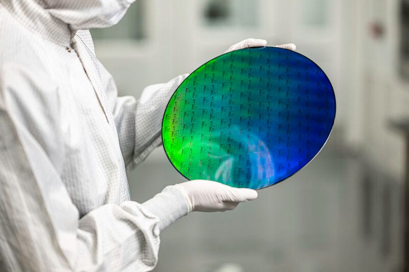 AI and Laser Shortage: one scarce semiconductor substrate drove 10-100x rallies, will they rally again?