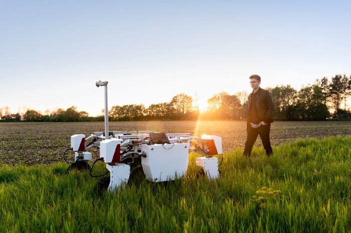 Precision farming Crop yields Cost efficiency Precision agriculture Smart farming High-tech farming GPS farming Site-specific farming Variable rate technology Precision planting Precision farming Crop yields Cost efficiency Precision agriculture Smart farming High-tech farming GPS farming Site-specific farming Variable rate technology Precision planting