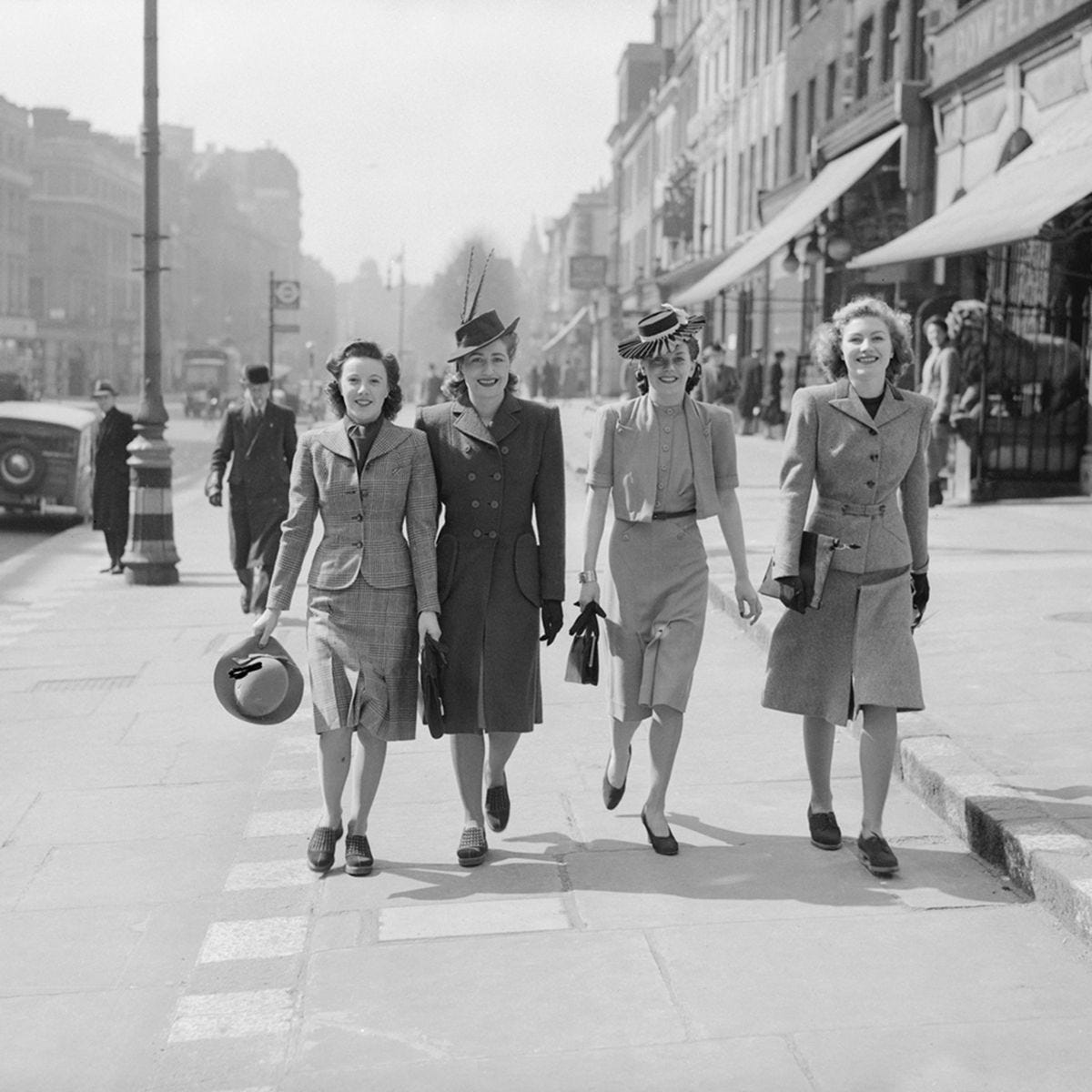 Fashion History: 1940-1949 - Glam Observer