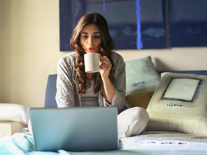 Single woman and remote jobs