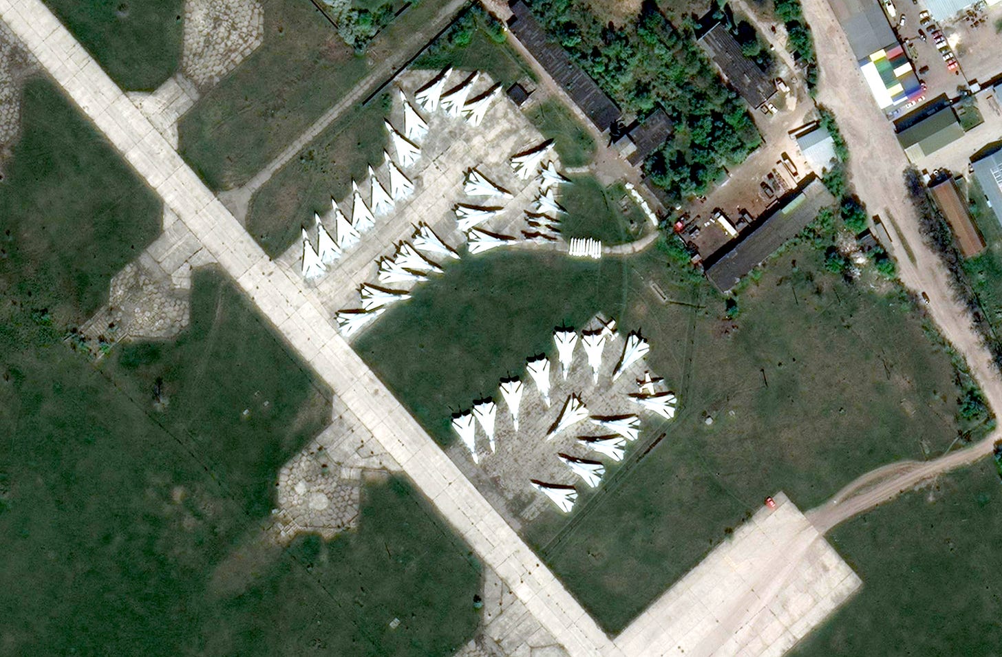 BilaTserkvaAirbase_30JunkSu-24.png BilaTserkvaAirbase_30JunkSu-24.png