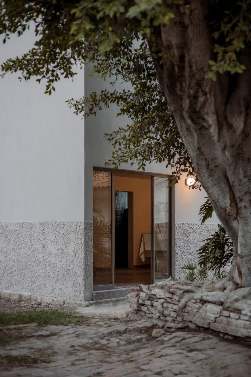 Cube-like structure by Moises Sanchez