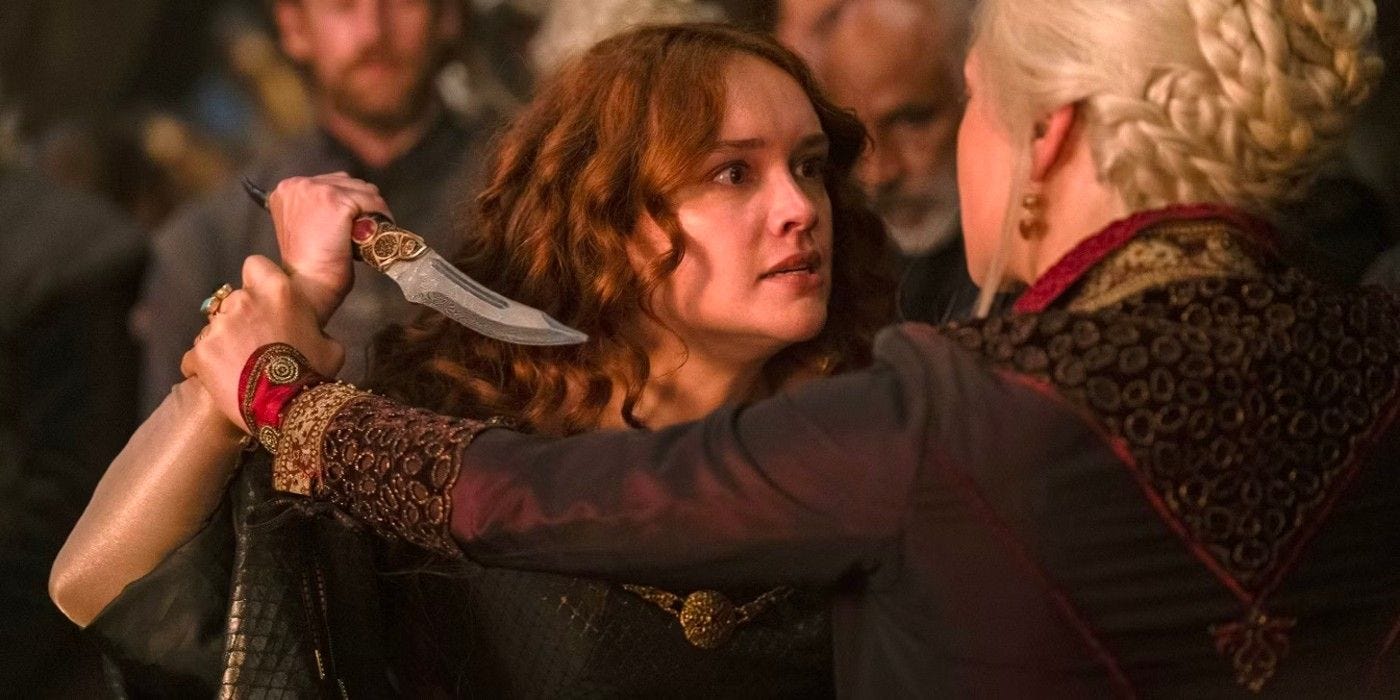 Rhaenyra & Alicent Romance Theories Clarified By House Of The Dragon Writer