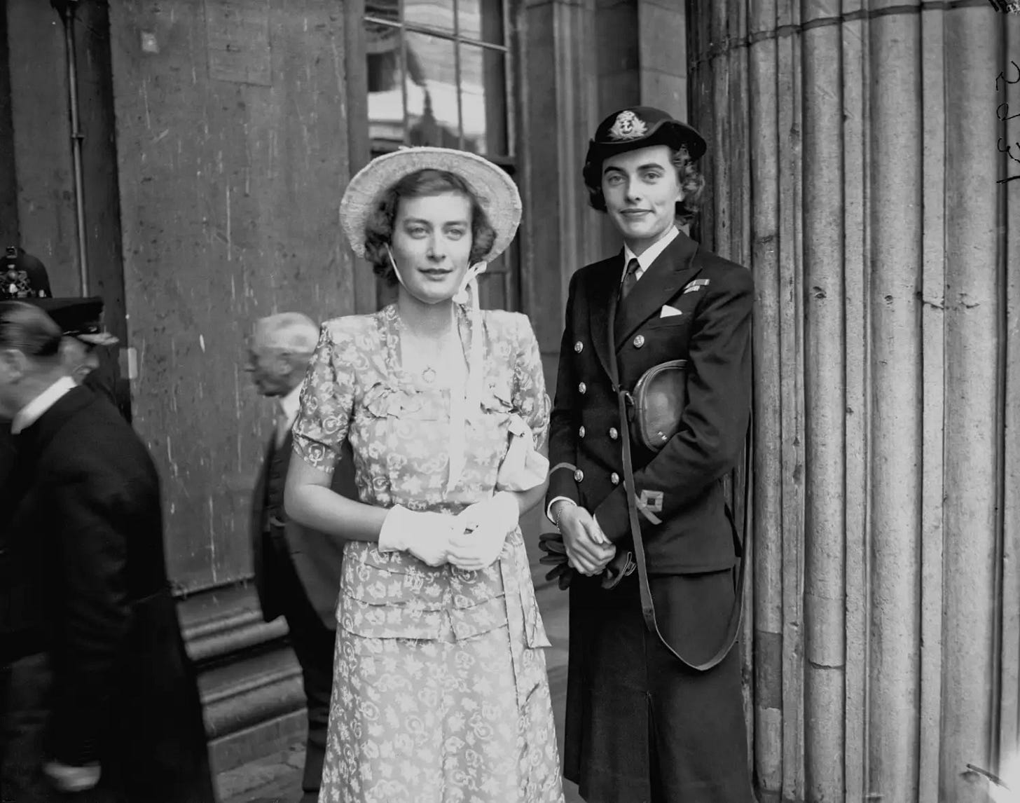 Pamela Mountbatten and her sister Patricia Mountbatten on July 10, 1946.