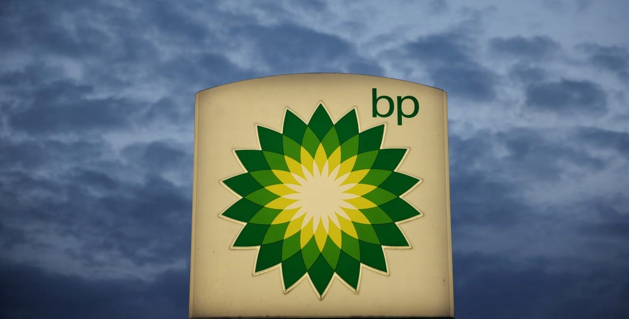 Η BP εγκαταλείπει τις ανανεώσιμες και βρίσκει πετρέλαιο – μάντεψε ποιος είναι πάλι στο παιχνίδι