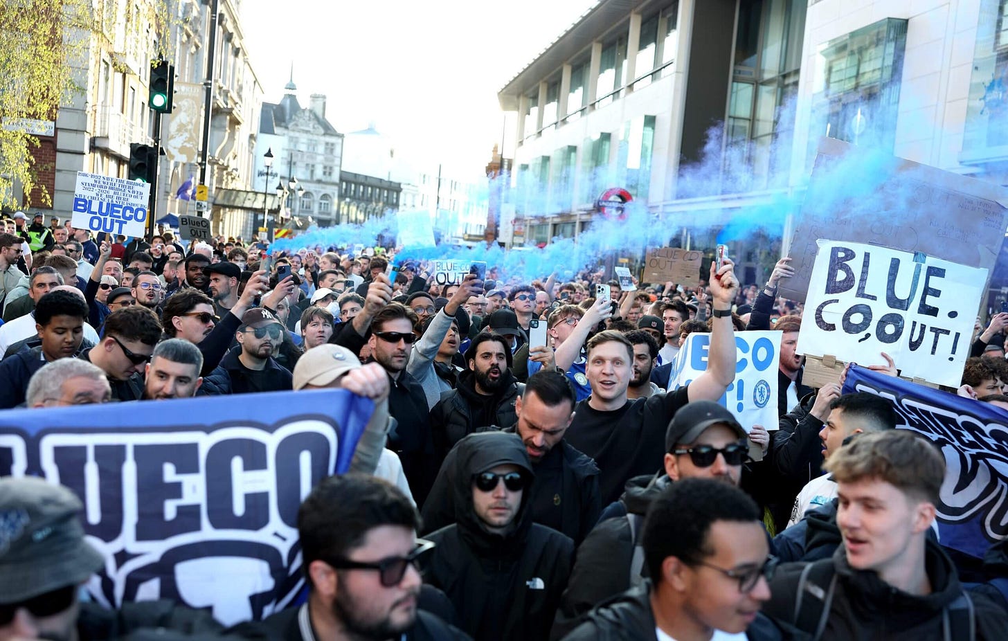 Disillusioned and frustrated, Chelsea fans protest: 'We're left with no other option' - The Athletic Disillusioned and frustrated, Chelsea fans protest: 'We're left with no other option' - The Athletic