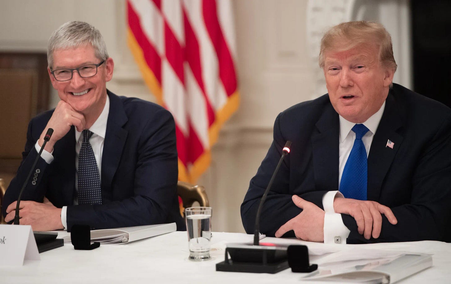 Apple's Tim Cook Plans to Join Musk, Tech CEOs at Trump Inauguration -  Bloomberg