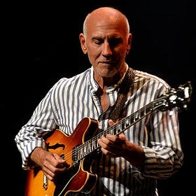 Larry Carlton