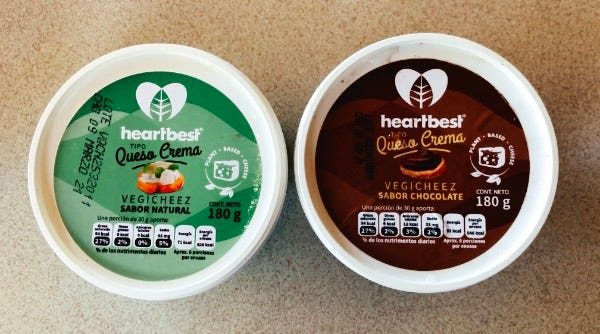 heartbest regular and chocolate cream cheese.