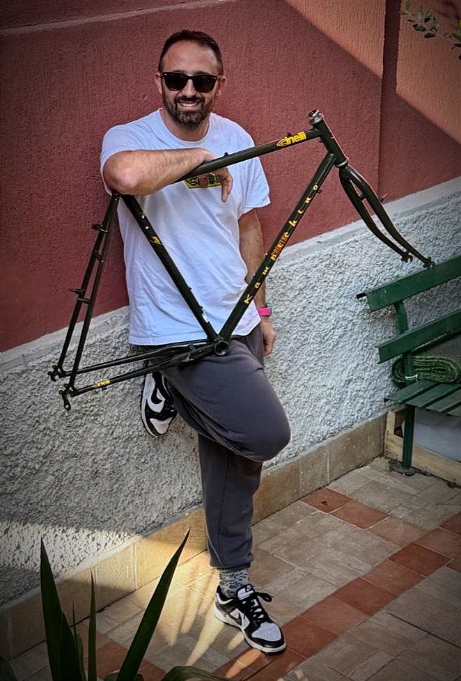 Nessuna descrizione della foto disponibile.