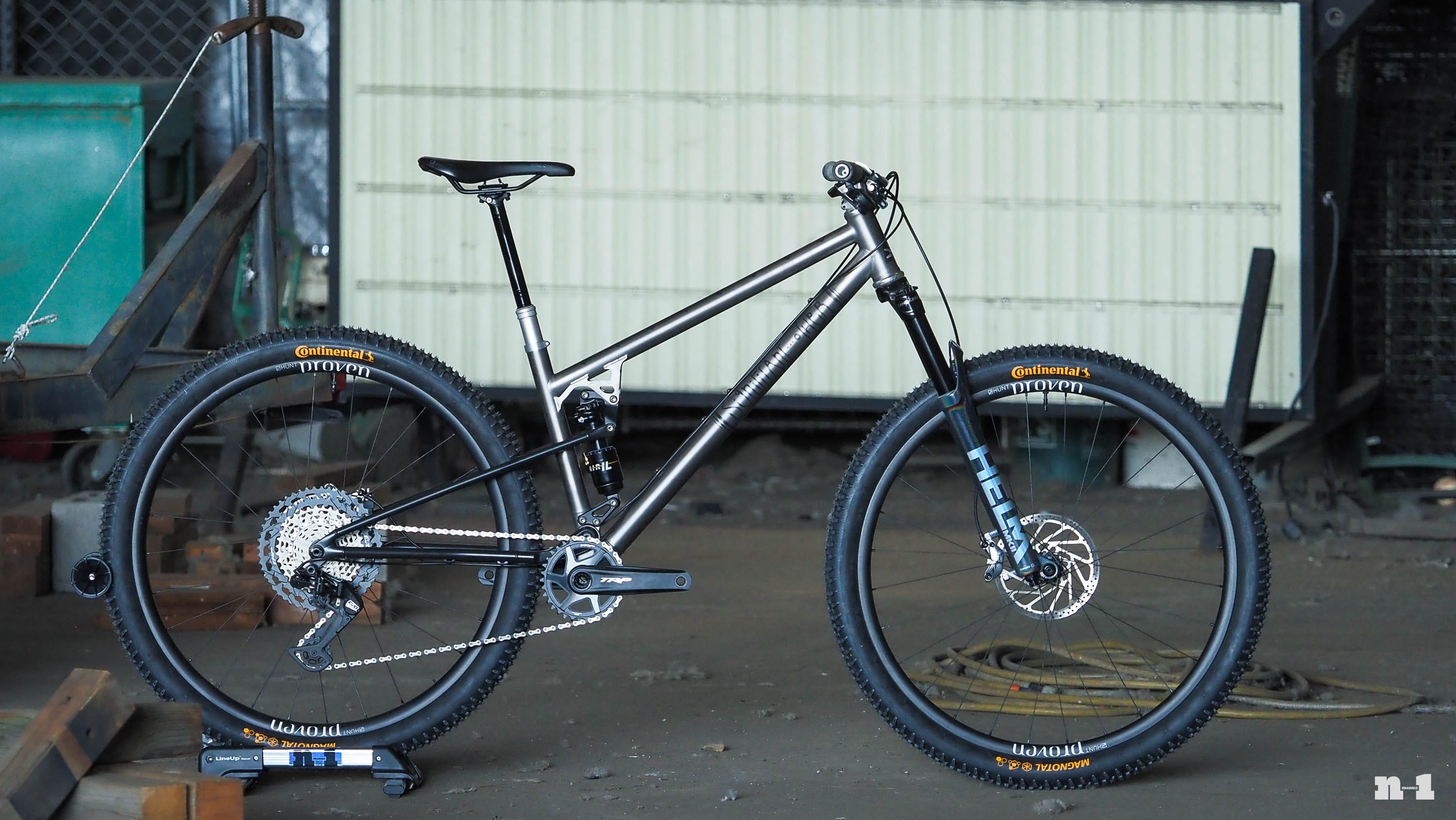 Significant Other Ded Reckin full-suspension bike