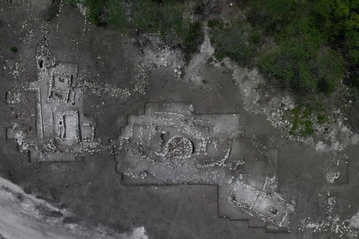 Enorme complexo de palácios maias é descoberto no México. Enorme complexo de palácios maias é descoberto no México.