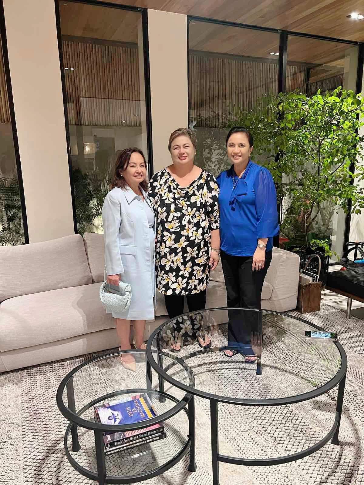 Arroyo explains her photo with 'Kakampink' leader Robredo